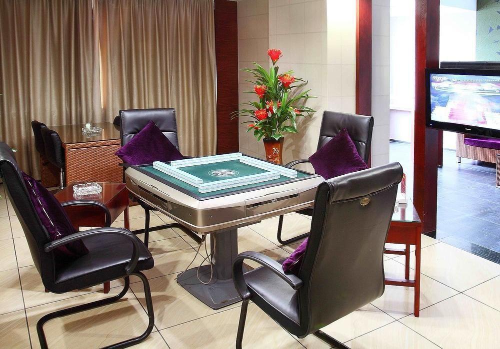 Huangma Holiday Hotel Хайкоу Экстерьер фото