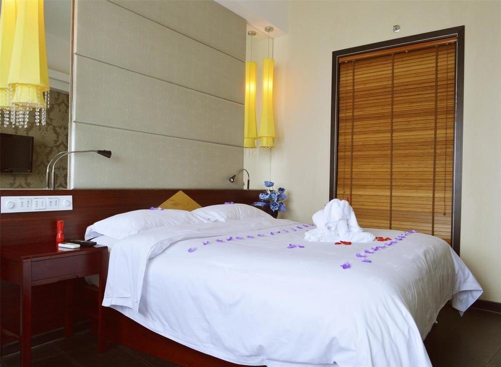 Huangma Holiday Hotel Хайкоу Экстерьер фото