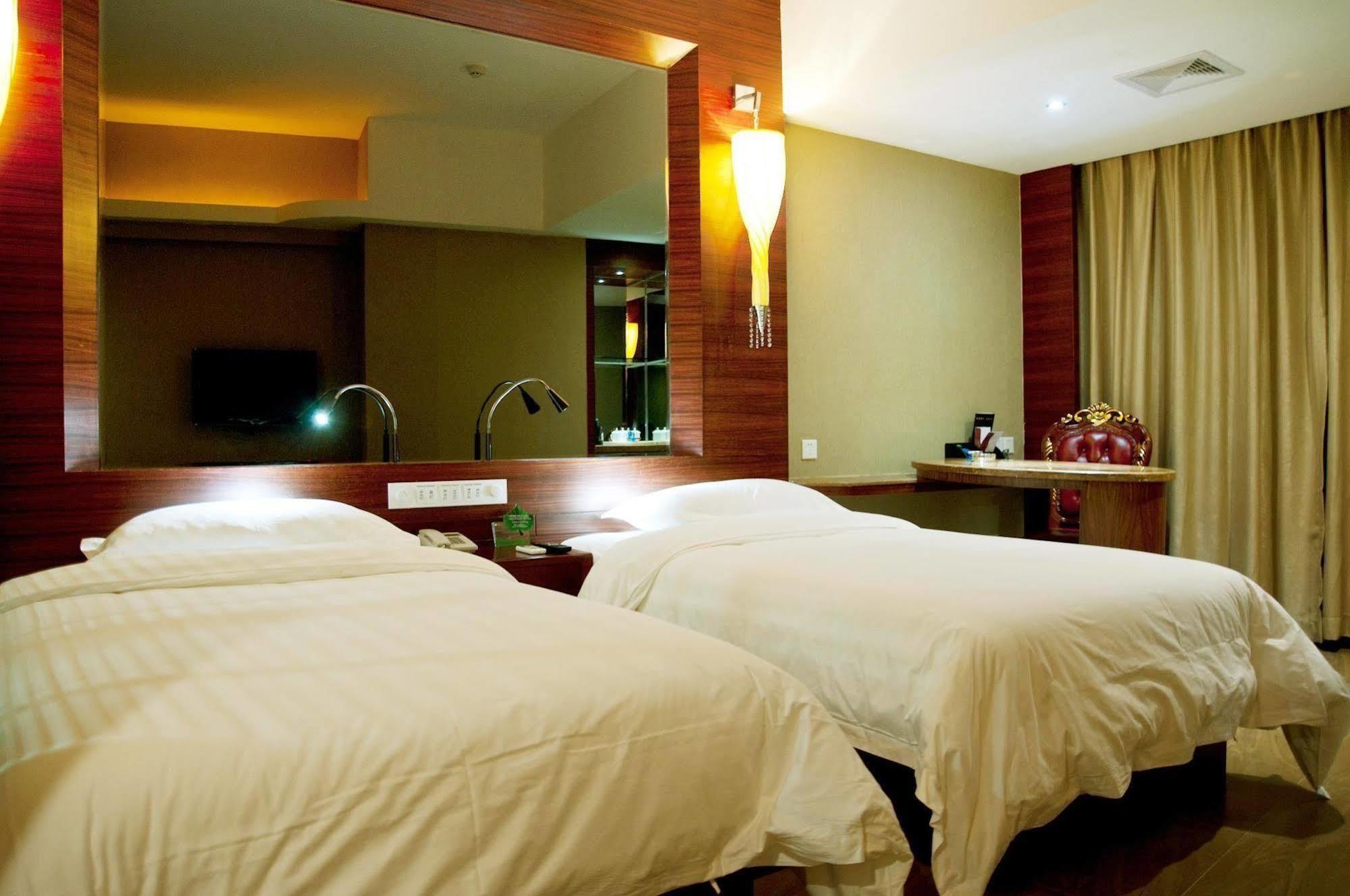 Huangma Holiday Hotel Хайкоу Экстерьер фото